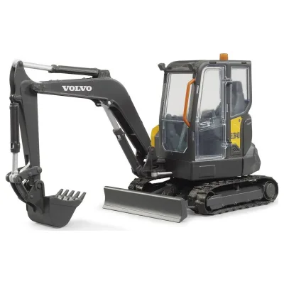 Масштабна модель автомобіля Bruder Компактний екскаватор Volvo ECR40 (02465)